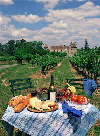 french food and wine - Table set with a picnic lunch in a vineyard in Aquitaine, France, Europe Stock Photo - Rights-Managed, Code: 841-02713500