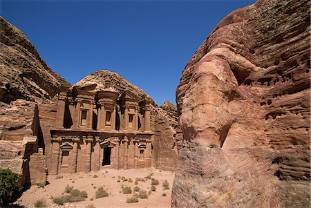 Ad Dayr (Deir El), rock cut édifice nabatéennes abrite le monastère, Petra, patrimoine mondial de l'UNESCO, Jordanie, Moyen-Orient Photographie de stock - Rights-Managed, Code: 841-02713801