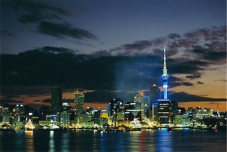 simsearch:841-07080667,k - Toits de la ville à la nuit, Auckland, North Island, New Zealand, Pacifique Photographie de stock - Rights-Managed, Code: 841-02713820