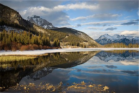 Vermilion Seen, Banff National Park, UNESCO Weltkulturerbe, Rocky Mountains, Alberta, Kanada, Nordamerika Stockbilder - Lizenzpflichtiges, Bildnummer: 841-02720326