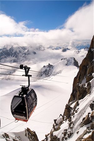 simsearch:841-02721222,k - Cable car approaching Aiguille du Midi summit, Chamonix-Mont-Blanc, French Alps, France, Europe Fotografie stock - Rights-Managed, Codice: 841-02721612