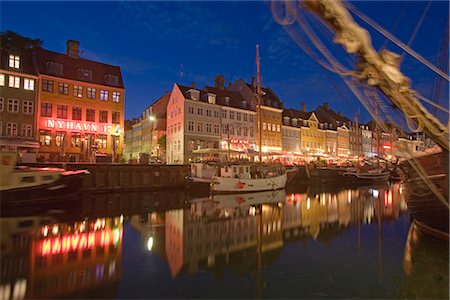 simsearch:841-03057683,k - Nyhavn, Copenhagen, Denmark, Scandinavia, Europe Stock Photo - Rights-Managed, Code: 841-02721655