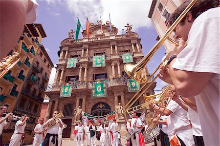 european traditional musical instruments - Clubs parade, San Fermin festival, and City Hall building, Pamplona, Navarra, Spain, Europe Stock Photo - Rights-Managed, Code: 841-02721832