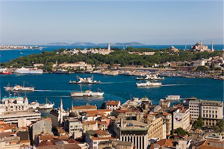 simsearch:700-06009165,k - Elevated view over the Bosphorus and Sultanahmet from the Galata Tower, Istanbul, Turkey, Europe Stock Photo - Rights-Managed, Code: 841-02722403