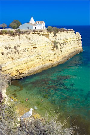 simsearch:841-03027961,k - Church on cliff by beach, Algarve, Portugal, Europe Fotografie stock - Rights-Managed, Codice: 841-02722582