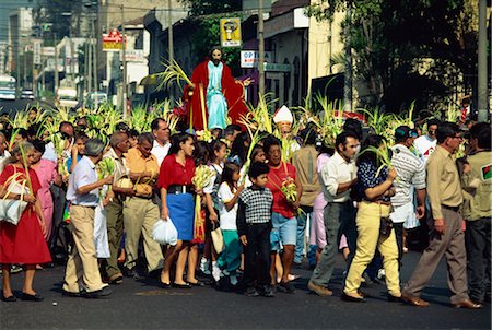 simsearch:841-02921031,k - Crowds of people in the Palm Sunday procession in the centre of San Salvador, El Salvador, Central America Foto de stock - Con derechos protegidos, Código: 841-02722897