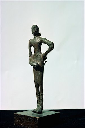 Bronze female figure, Mohenjodaro, Karachi Museum, Pakistan, Asia Stock Photo - Rights-Managed, Code: 841-02824318