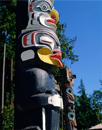 stanley park - Totems, Stanley Park, Vancouver, British Columbia, Canada, North America Foto de stock - Con derechos protegidos, Código: 841-02824669