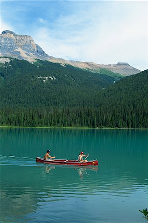 emerald lake - Lac Emerald, Parc National Yoho, Site du patrimoine mondial de l'UNESCO, montagnes Rocheuses, en Colombie-Britannique, Canada, Amérique du Nord Photographie de stock - Rights-Managed, Code: 841-02825325