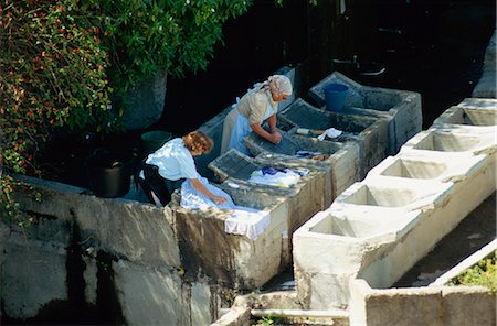 Communal laundry in the southeast of the island, near Las Hayas, La Gomera, Canary Islands, Spain, Atlantic, Europe Foto de stock - Con derechos protegidos, Código: 841-02825523