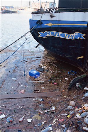 Rubbish in Gloucester Docks, England, United Kingdom, Europe Fotografie stock - Rights-Managed, Codice: 841-02825633