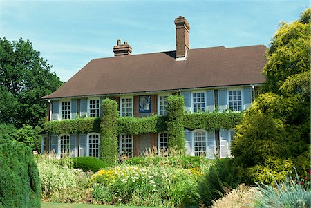 Nuffield House, home of Lord Nuffield of Morris Motors fame, Windsor, Berkshire, England, United Kingdom, Europe Foto de stock - Con derechos protegidos, Código: 841-02825725