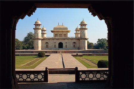 Itimad-ud-Daulah's tomb, built by Nur Jehan, wife of Jehangir in 1622 AD, Agra, Uttar Pradesh state, India, Asia Stock Photo - Rights-Managed, Code: 841-02826074