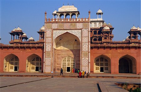 simsearch:841-02826273,k - Le mausolée de l'Empereur Akbar le grand moghol construit en 1602, à Sikandra, Agra, Uttar Pradesh, Inde Photographie de stock - Rights-Managed, Code: 841-02826089