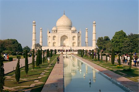 The Taj Mahal, built by Shah Jahan for his wife, UNESCO World Heritage Site, Agra, Uttar Pradesh state, India, Asia Stock Photo - Rights-Managed, Code: 841-02826093