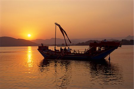 Royal barge at Lake Palace Hotel, Udaipur, Rajasthan state, India, Asia Stock Photo - Rights-Managed, Code: 841-02830788