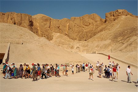 Tourists visiting tombs in the Valley of the Kings, Luxor, Thebes, UNESCO World Heritage Site, Egypt, North Africa, Africa Fotografie stock - Rights-Managed, Codice: 841-02831393