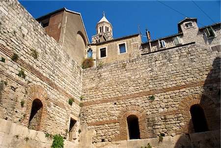 diocletian's palace - Inner Square of Diocletian's Palace, UNESCO World Heritage Site, at Split, Dalmatia, Croatia, Europe Foto de stock - Con derechos protegidos, Código: 841-02831468