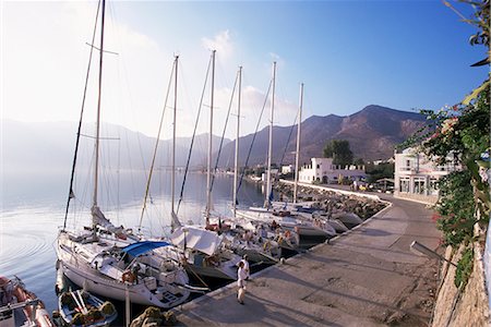 simsearch:841-07355240,k - Yachts, Livadhia, île de Tilos, Dodécanèse, Grèce, Europe Photographie de stock - Rights-Managed, Code: 841-02831672