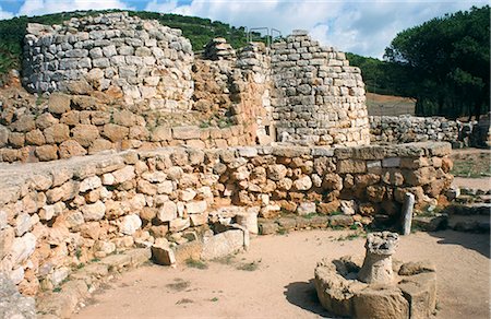 simsearch:841-02920033,k - Nuraghe di Palmavera, datant du XIIIe siècle av. J.-C., près de Alghero, Nurra province, Sardaigne, Italie, Europe Photographie de stock - Rights-Managed, Code: 841-02831933