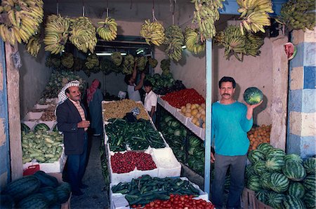 fruits in jordan - Fruit and vegetable sellers, Kerak, Jordan, Middle East Stock Photo - Rights-Managed, Code: 841-02832058