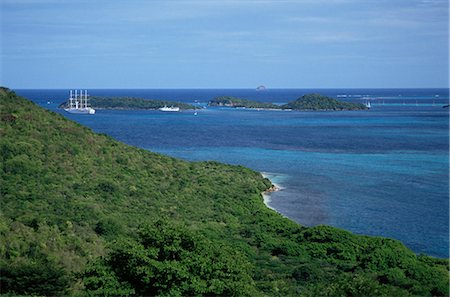 simsearch:841-02824571,k - View from Mayreau island towards Tobago Cays, The Grenadines, Windward Islands, West Indies, Caribbean, Central America Foto de stock - Con derechos protegidos, Código: 841-02832105