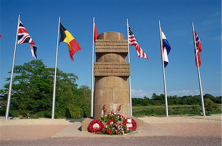 stele - Memorial stele at Pegasus bridge, site of the first liberation, 6th June 1944, Normandy, France, Europe Foto de stock - Con derechos protegidos, Código: 841-02832199