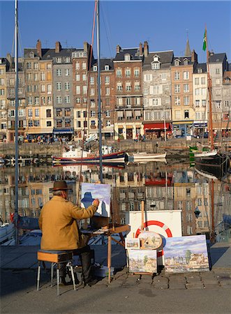 Artist with St. Catherine's Quay beyond, Old Harbour, Honfleur, Basse Normandie, France, Europe Stock Photo - Rights-Managed, Code: 841-02832447