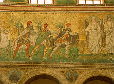 ravena - The 6th century mosaics in the Basilica of Sant'Apollinare Nuovo, Ravenna, UNESCO World Heritage Site, Emilia-Romagna, Italy, Europe Foto de stock - Direito Controlado, Número: 841-02832579