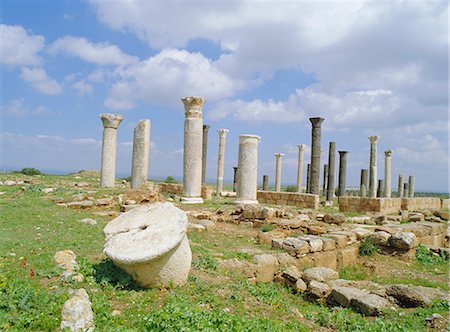 simsearch:841-06449308,k - Columns of the 7th/8th century Byzantine basilica at ancient Abila, a city of the Roman 'Decapolis', north of Irbid, Jordan Foto de stock - Con derechos protegidos, Código: 841-02832593