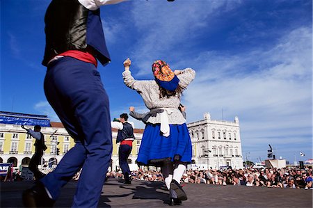 Dancing during cultural street show, Festa de Santo Antonio (Lisbon Festival), Lisbon, Portugal, Europe Stock Photo - Rights-Managed, Code: 841-02899128