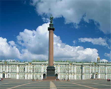 simsearch:841-06501983,k - Tall column in front of the Winter Palace which houses the Hermitage Museum in St. Petersburg, Russia, Europe Stock Photo - Rights-Managed, Code: 841-02899294