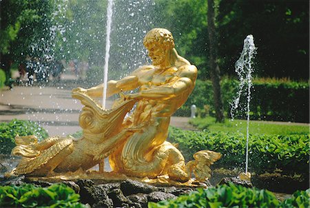 russia gold - Triton Fountain, Summer Palace, Petrodvorets (Peterhof), near St. Petersburg, Russia Stock Photo - Rights-Managed, Code: 841-02899351