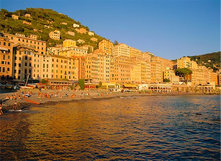 simsearch:841-03058406,k - Colourful old buildings on the seafront at Camogli, Liguria, Italy Stock Photo - Rights-Managed, Code: 841-02899780
