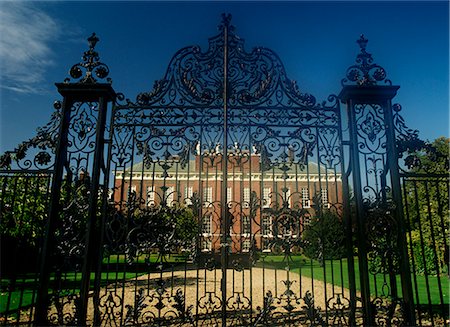 simsearch:841-02899378,k - Kensington Palace through front gate, London, England, United Kingdom, Europe Foto de stock - Con derechos protegidos, Código: 841-02899949