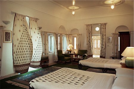 simsearch:841-02900826,k - Suite de chambre à coucher, Neemrana Fort Palace Hotel, Neemrana, état du Rajasthan, Inde, Asie Photographie de stock - Rights-Managed, Code: 841-02900889