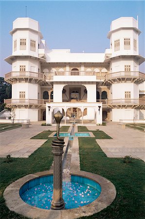 Exterior of the palace, Usha Kiran Palace Hotel, Gwalior, Madhya Pradesh state, India, Asia Foto de stock - Direito Controlado, Número: 841-02900897