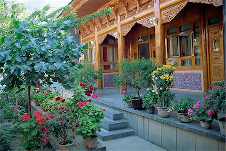 simsearch:841-03065128,k - Pot en bois et jardin architecture de Sala plantes, au nord-est de Qinghai, Chine, Asie Photographie de stock - Rights-Managed, Code: 841-02901240