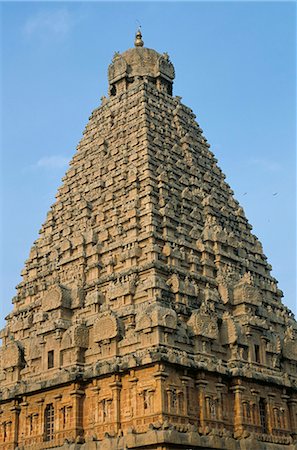 A 10th century temple of Sri Brihadeswara (Brihadisvara), UNESCO World Heritage Site, Thanjavur (Tanjore), Tamil Nadu, India, Asia Foto de stock - Con derechos protegidos, Código: 841-02901372