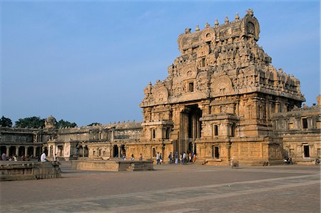 A 10th century temple of Sri Brihadeswara (Brihadisvara), UNESCO World Heritage Site, Thanjavur (Tanjore), Tamil Nadu, India, Asia Stock Photo - Rights-Managed, Code: 841-02901373