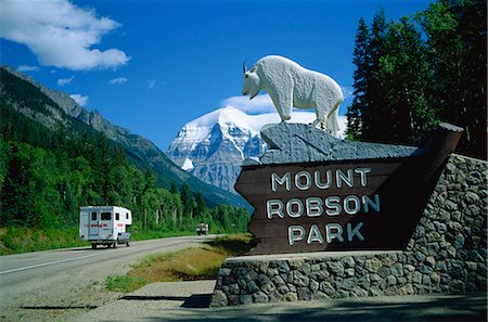 road sign, canada - Road and sign for Mount Robson Provincial Park, with mountain in the background, British Columbia, Canada, North America Stock Photo - Rights-Managed, Code: 841-02901651