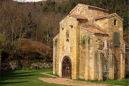 Ninth century Royal Chapel of Summer Palace of Ramiro I, remodelled in the 17th century, at San Miguel de Lillo, Oviedo, Asturias, Spain, Europe Stock Photo - Rights-Managed, Code: 841-02902126