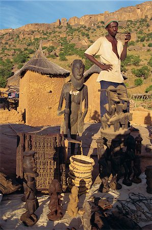 dogon - Homme qui vend des Dogon souvenirs, Mali, Afrique Photographie de stock - Rights-Managed, Code: 841-02902235