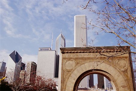 simsearch:841-02708955,k - Old Stock Exchange arch and downtown skyscrapers, Chicago, Illinois, United States of America (U.S.A.), North America Stock Photo - Rights-Managed, Code: 841-02902296