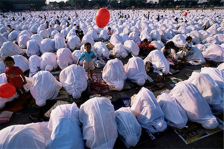 simsearch:841-02707317,k - Muslim women at morning prayers, Java, Indonesia, Southeast Asia, Asia Foto de stock - Con derechos protegidos, Código: 841-02902486