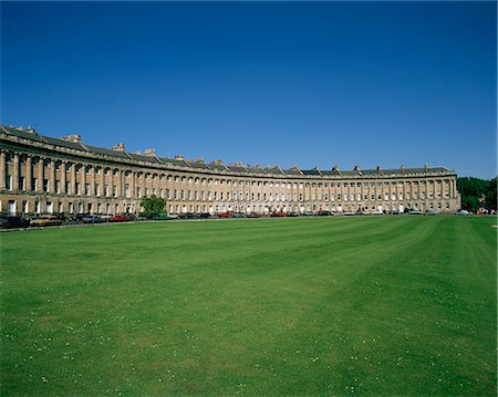 simsearch:841-02918854,k - Royal Crescent, Bath, Site du patrimoine mondial de l'UNESCO, Avon, Angleterre, Royaume-Uni, Europe Photographie de stock - Rights-Managed, Code: 841-02902797