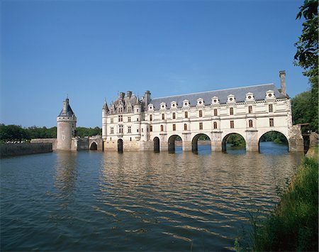 Chateau de Chenonceau, with arches over the River Cher, Indre-et-Loire, France, Europe Stock Photo - Rights-Managed, Code: 841-02902845