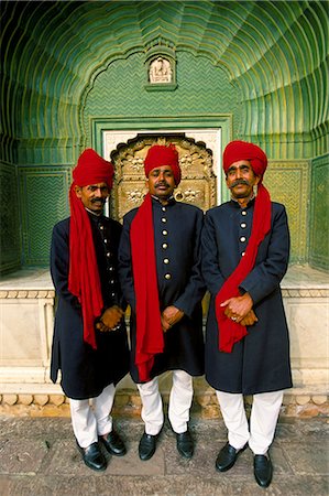 simsearch:841-02945950,k - Palace guards in turbans at the ornate Peacock Gateway, City Palace, Jaipur, Rajasthan state, India, Asia Stock Photo - Rights-Managed, Code: 841-02903048