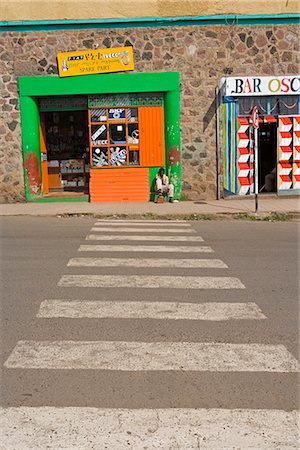 passage clouté - Rue typique scène, Gonder, Gonder, Ethiopie, Afrique Photographie de stock - Rights-Managed, Code: 841-02903068