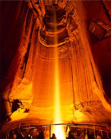 Ruby Falls, 145 ft Wasserfall tief im Inneren des Lookout Mountain, Chattanooga, Tennessee, Vereinigte Staaten von Amerika, Nordamerika Stockbilder - Lizenzpflichtiges, Bildnummer: 841-02903122